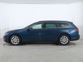 Volkswagen Passat - 2021