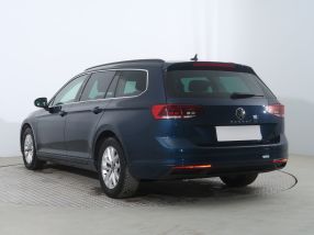Volkswagen Passat - 2021
