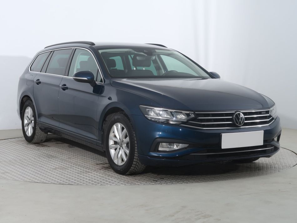 Volkswagen Passat - 2021