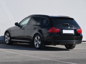 BMW 3 - 2011