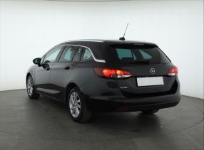 Opel Astra - 2021