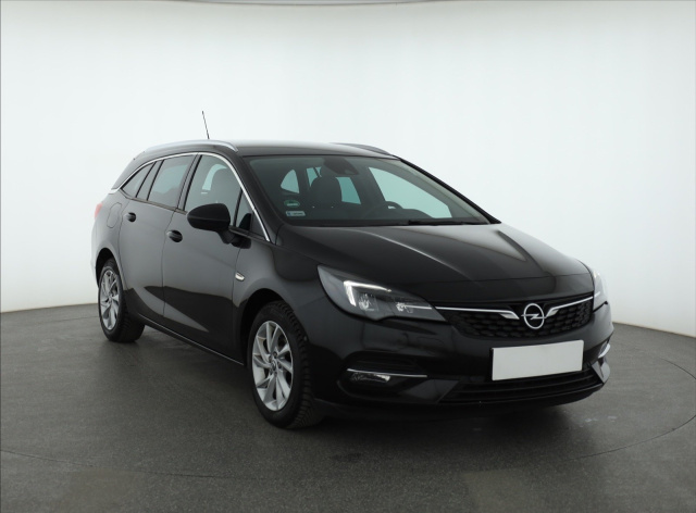 Opel Astra 2021