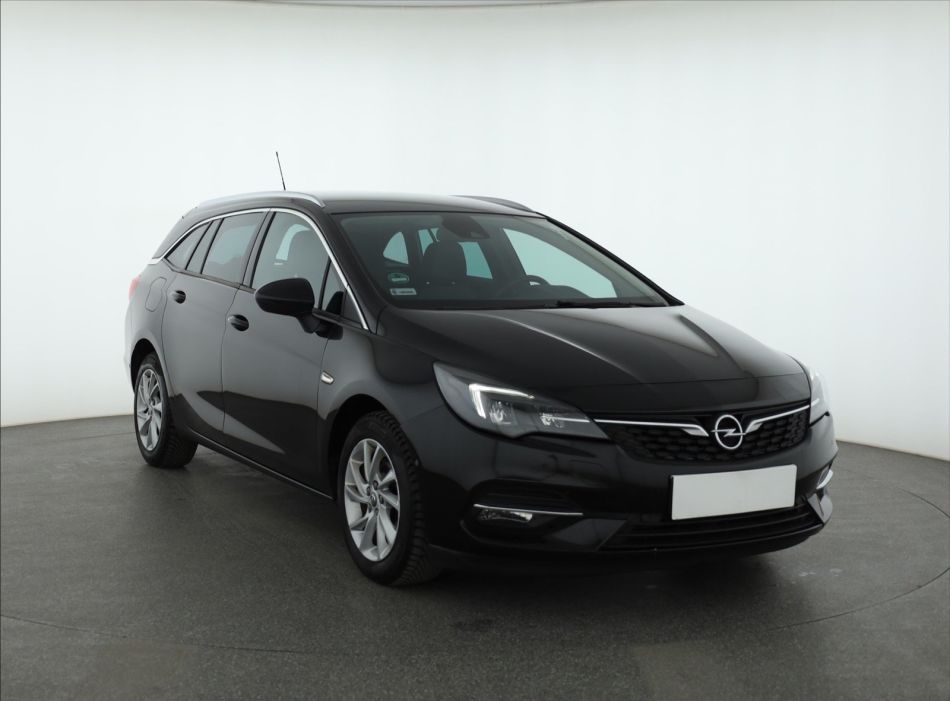 Opel Astra - 2021