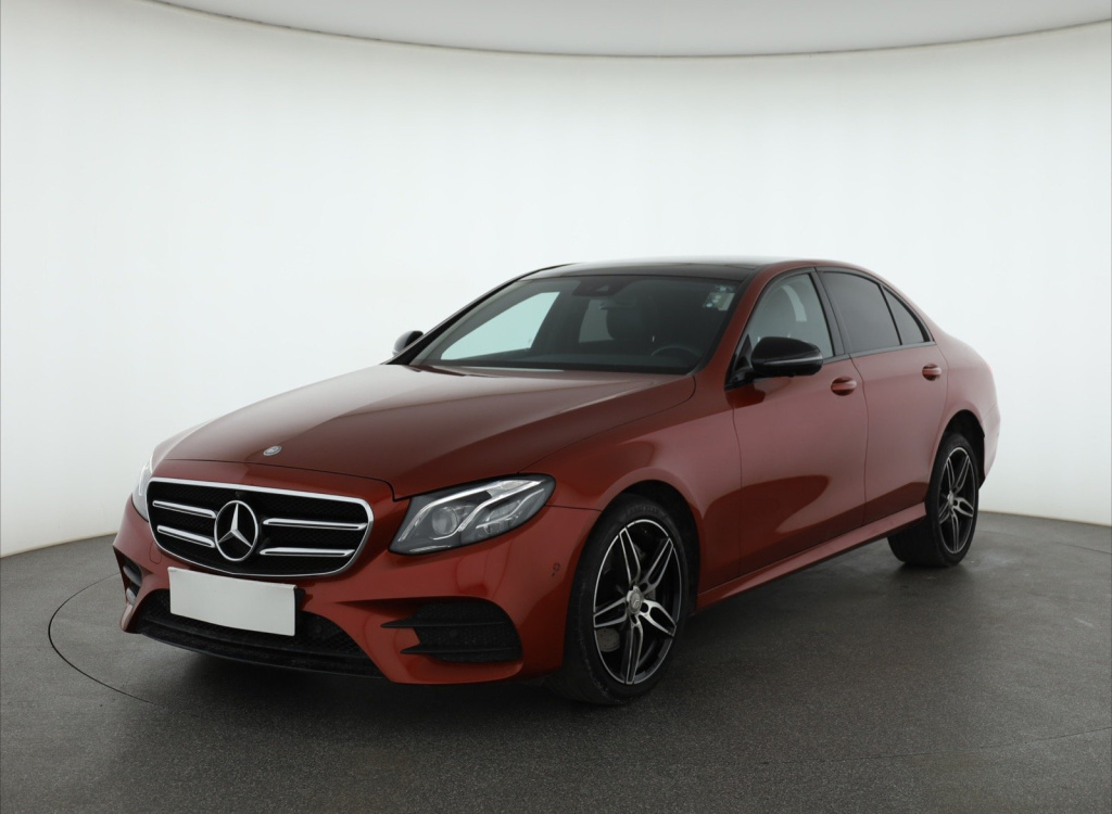 Mercedes-Benz E