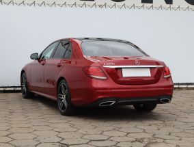 Mercedes-Benz E - 2016