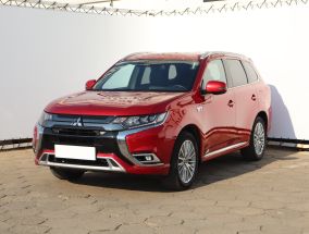 Mitsubishi Outlander - 2020