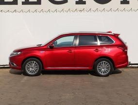 Mitsubishi Outlander - 2020