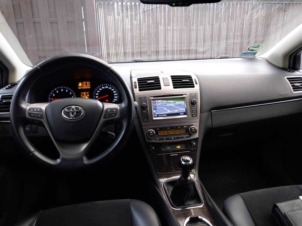 Toyota Avensis 2012 2.0 Valvematic 156322km Executive