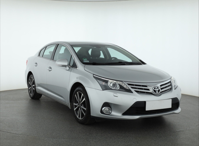 Toyota Avensis 2012