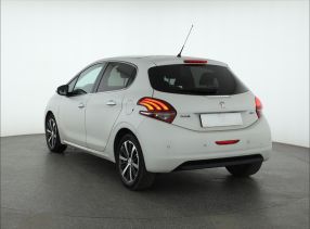 Peugeot 208 - 2016