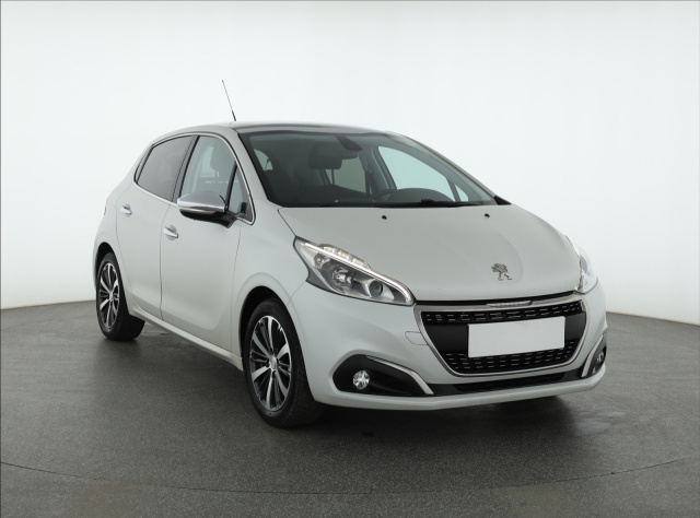 Peugeot 208 2016