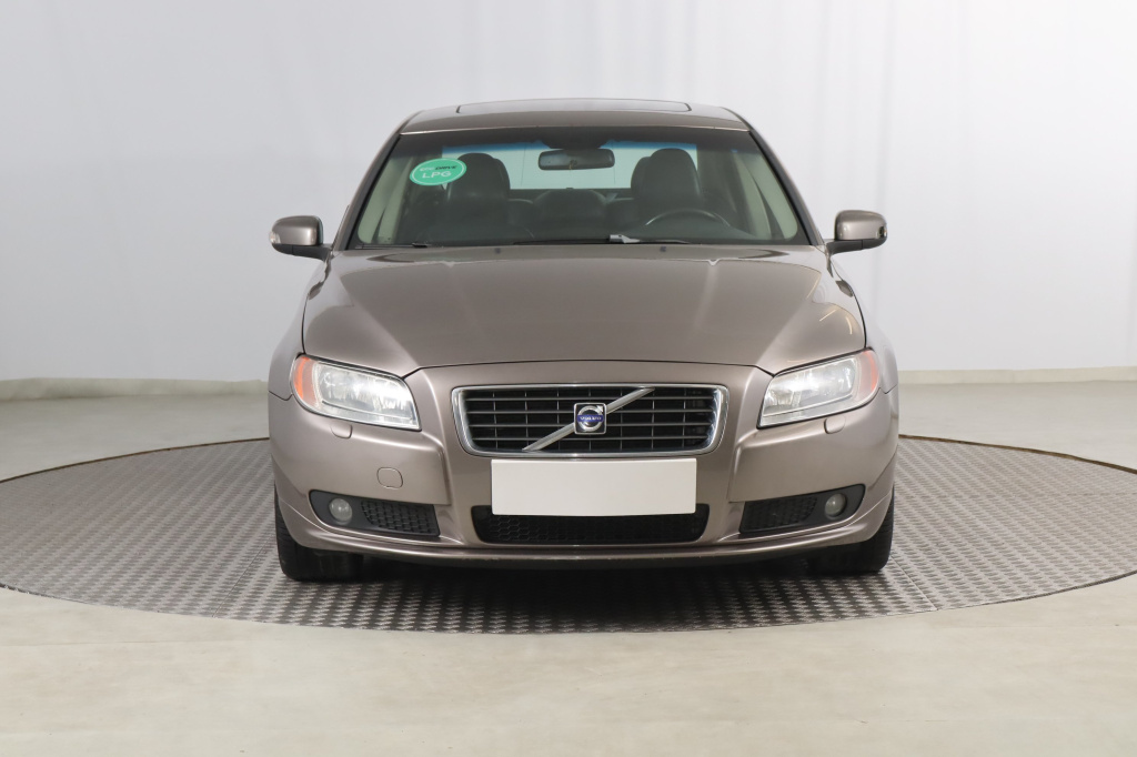 Volvo S80