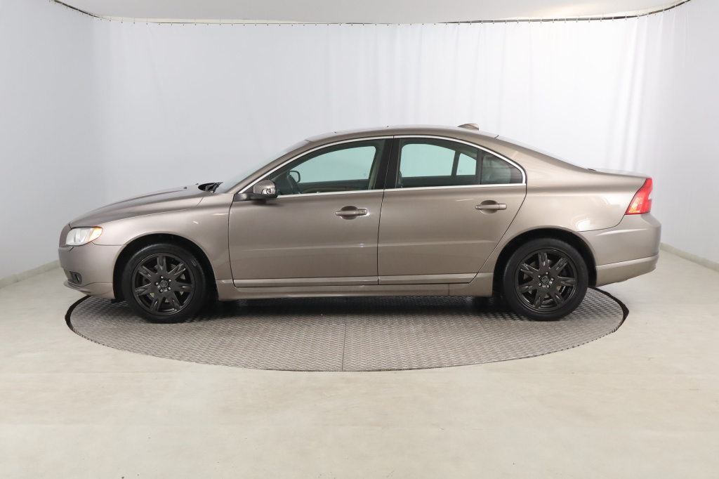Volvo S80