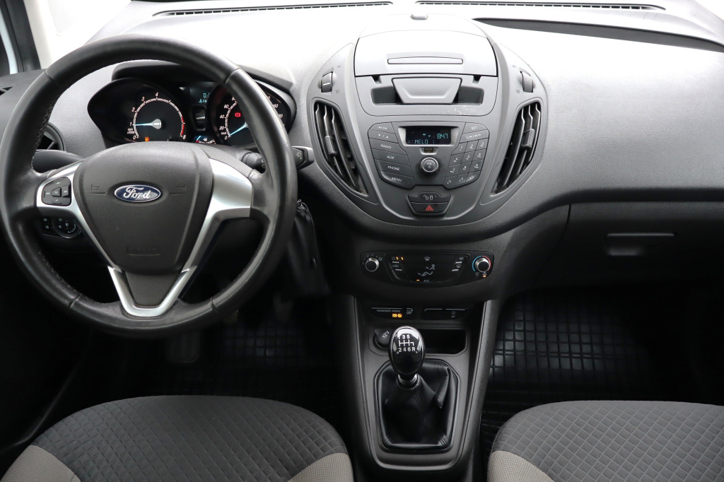 Ford Transit Courier