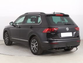 Volkswagen Tiguan - 2016