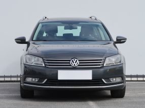 Volkswagen Passat - 2011