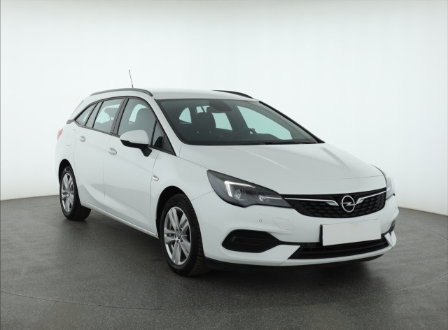Opel Astra 2021