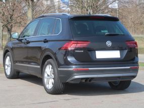 Volkswagen Tiguan - 2018