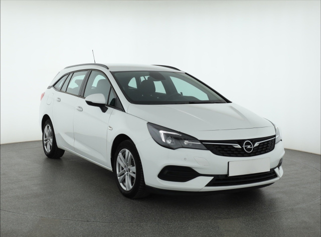 Opel Astra 2021