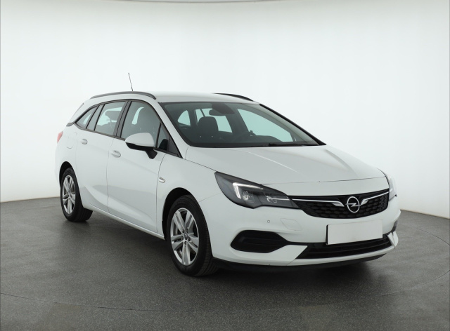 Opel Astra 2021
