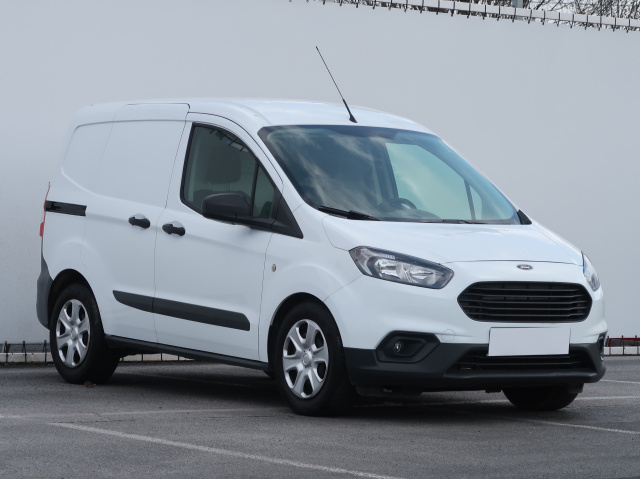 Ford Transit Courier 2020