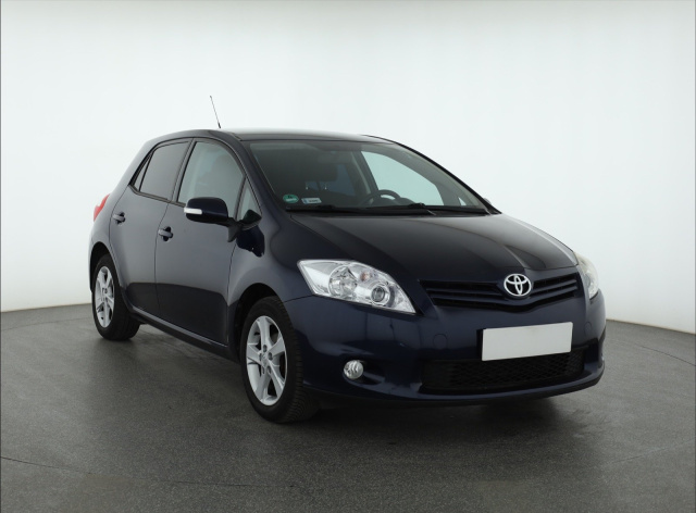 Toyota Auris 2012