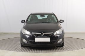 Opel Astra - 2011