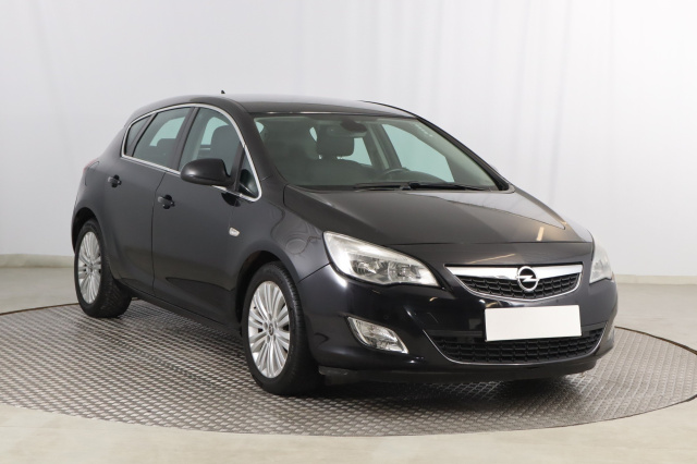 Opel Astra 2011