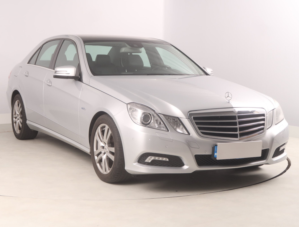 Mercedes-Benz E