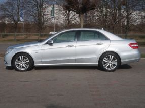 Mercedes-Benz E - 2009