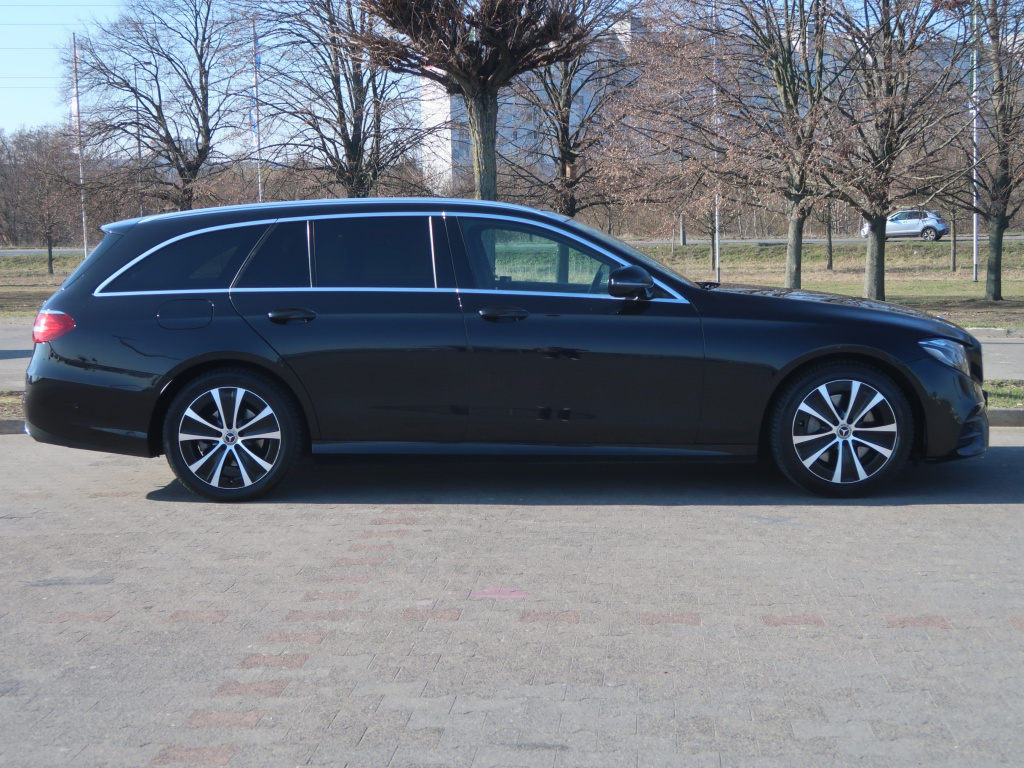Mercedes-Benz E