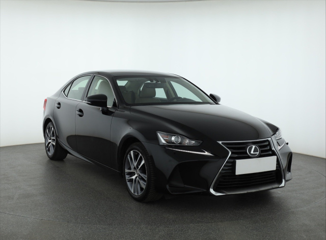 Lexus IS 2018