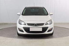 Opel Astra - 2013