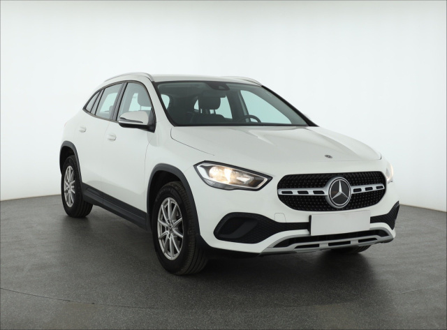 Mercedes-Benz GLA 2021