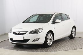 Opel Astra - 2010