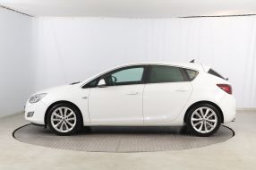 Opel Astra - 2010