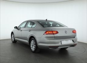 Volkswagen Passat - 2016