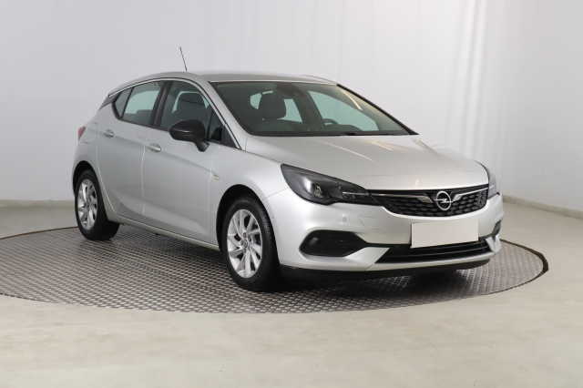 Opel Astra 2021