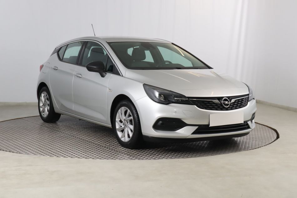 Opel Astra - 2021