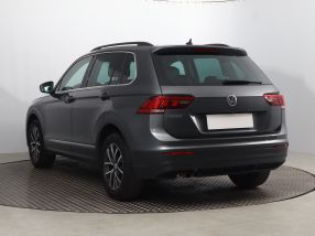 Volkswagen Tiguan - 2020