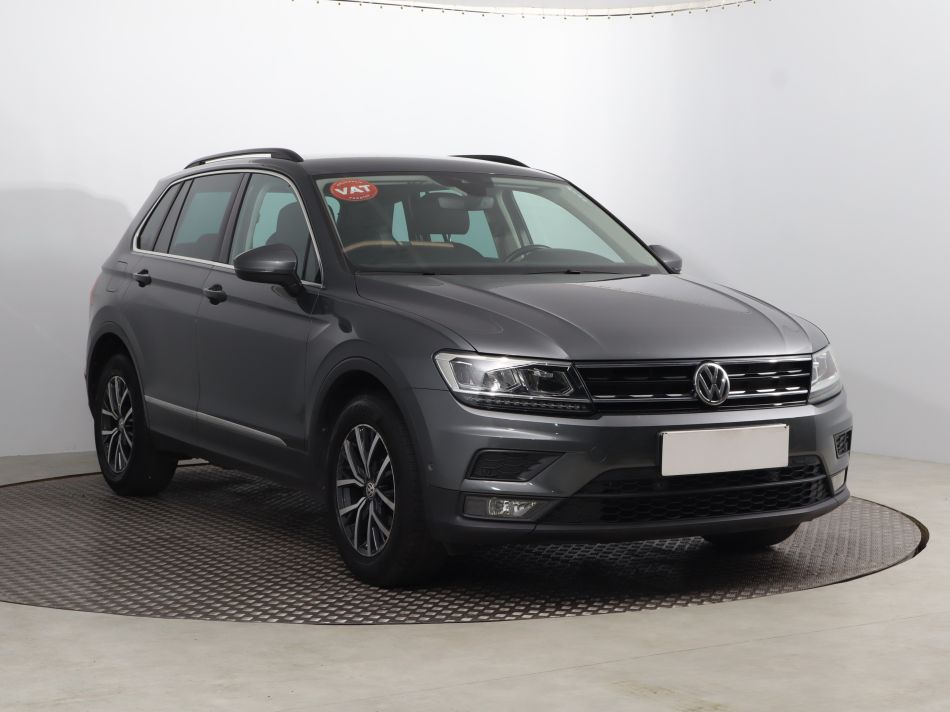 Volkswagen Tiguan - 2020