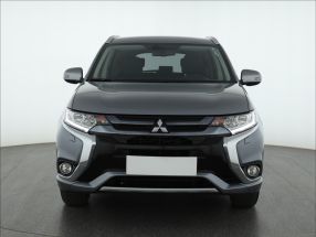 Mitsubishi Outlander - 2015