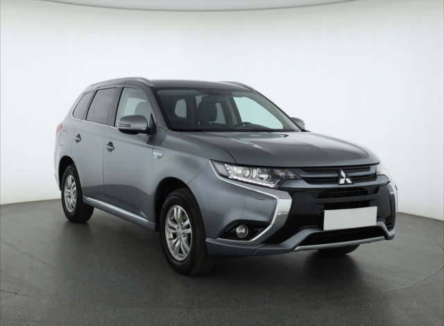 Mitsubishi Outlander 2016