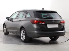 Opel Astra - 2016