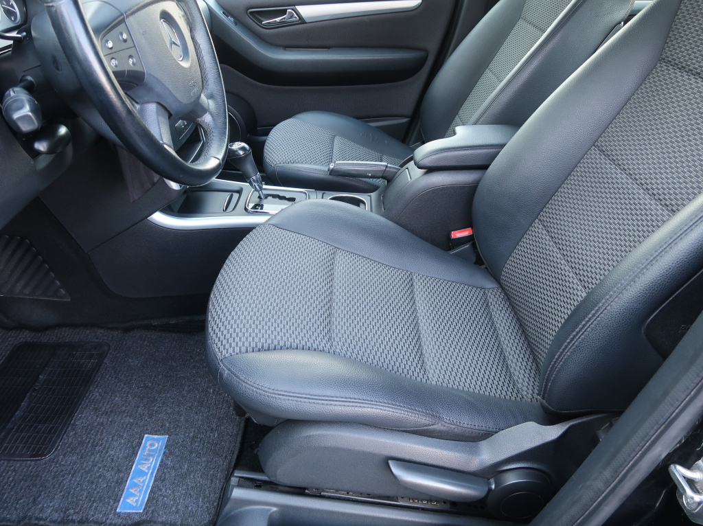 Mercedes-Benz B