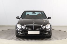 Mercedes-Benz E - 2008