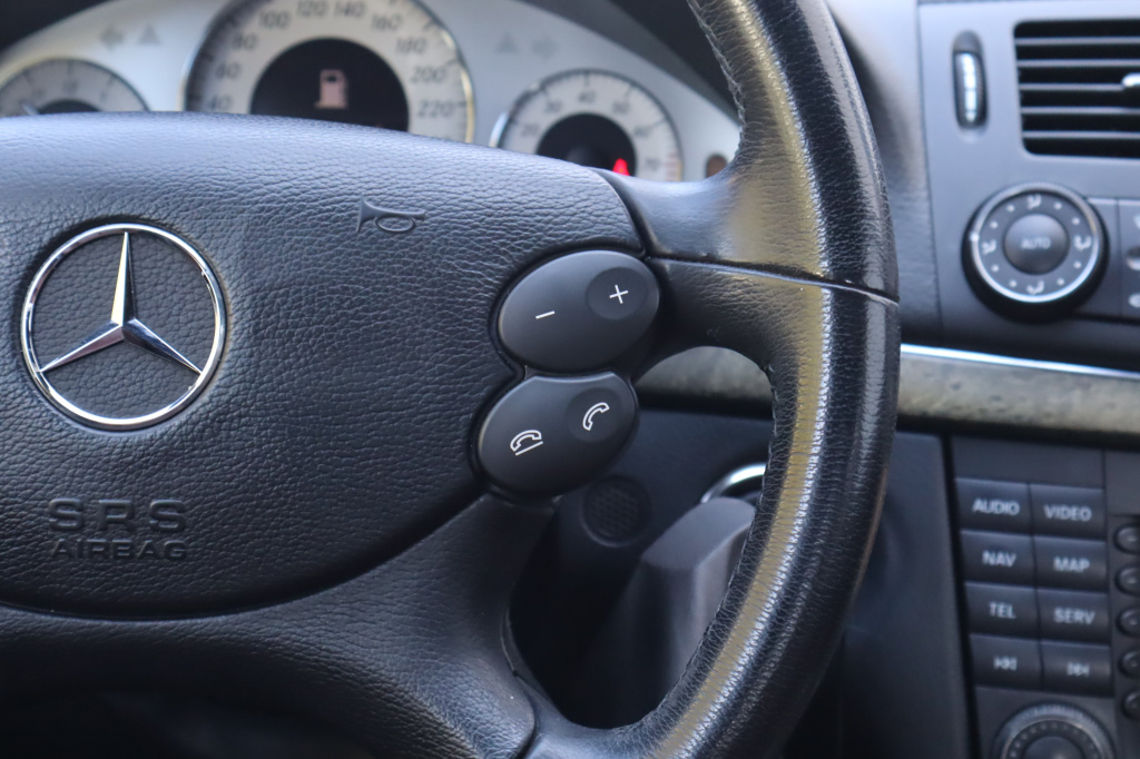 Mercedes-Benz E