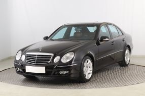 Mercedes-Benz E - 2008