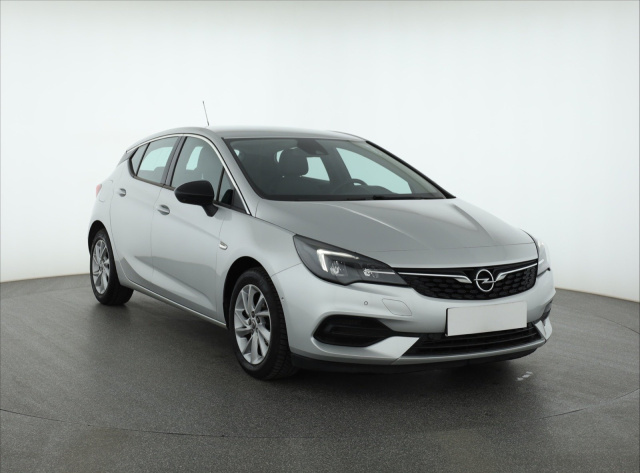 Opel Astra 2021