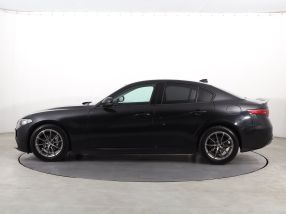Alfa Romeo Giulia - 2017